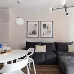 Scala Center With Parking By Lion Apartment