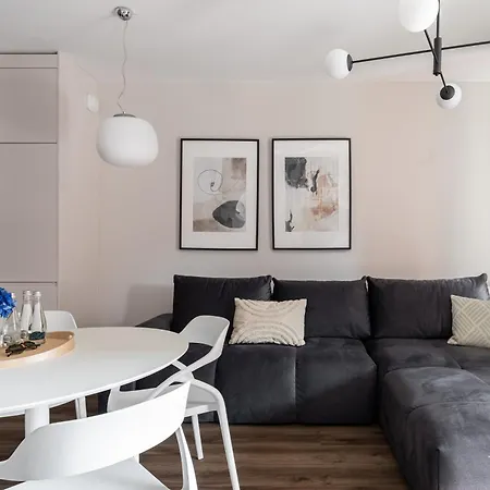 Scala Center With Parking By Lion Apartament