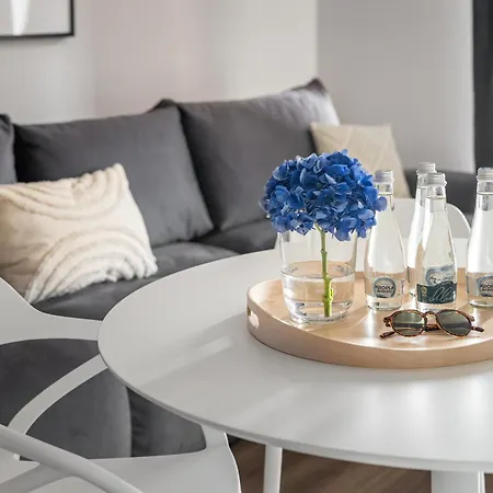 Scala Center With Parking By Lion *